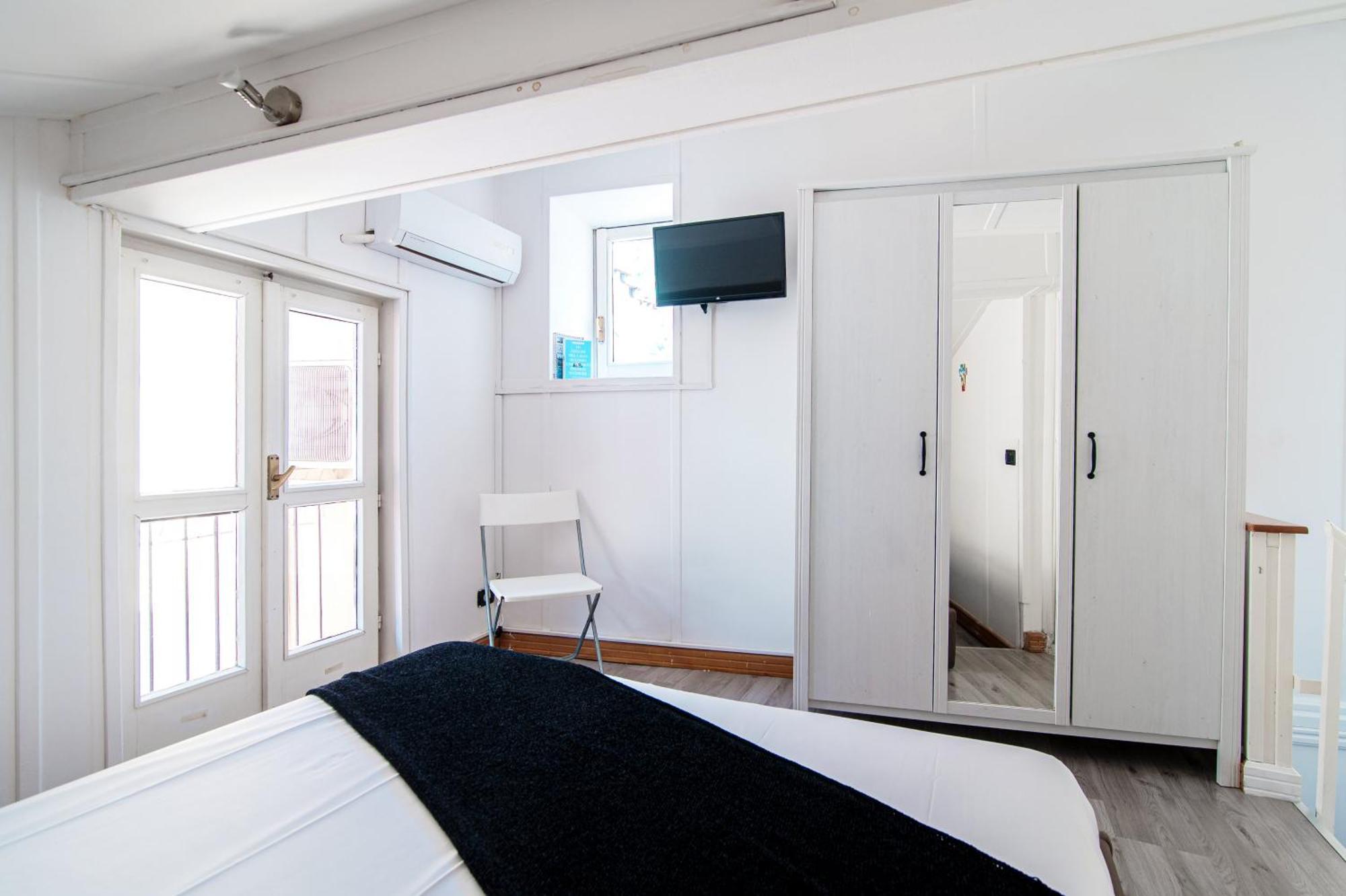 Joivy Al Duomo Guest House โกโม ภายนอก รูปภาพ
